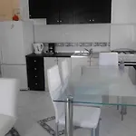 Karin Hani غورني كارين