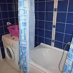 Karin Hani شقة غورني كارين