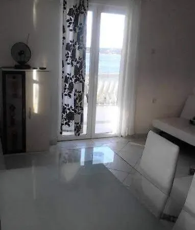 Apartman Karin Hani Gornji Karin